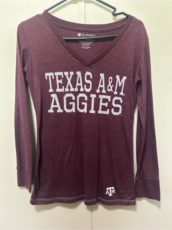 Colosseum Tops - Colosseum Maroon & White V-Neck Tee